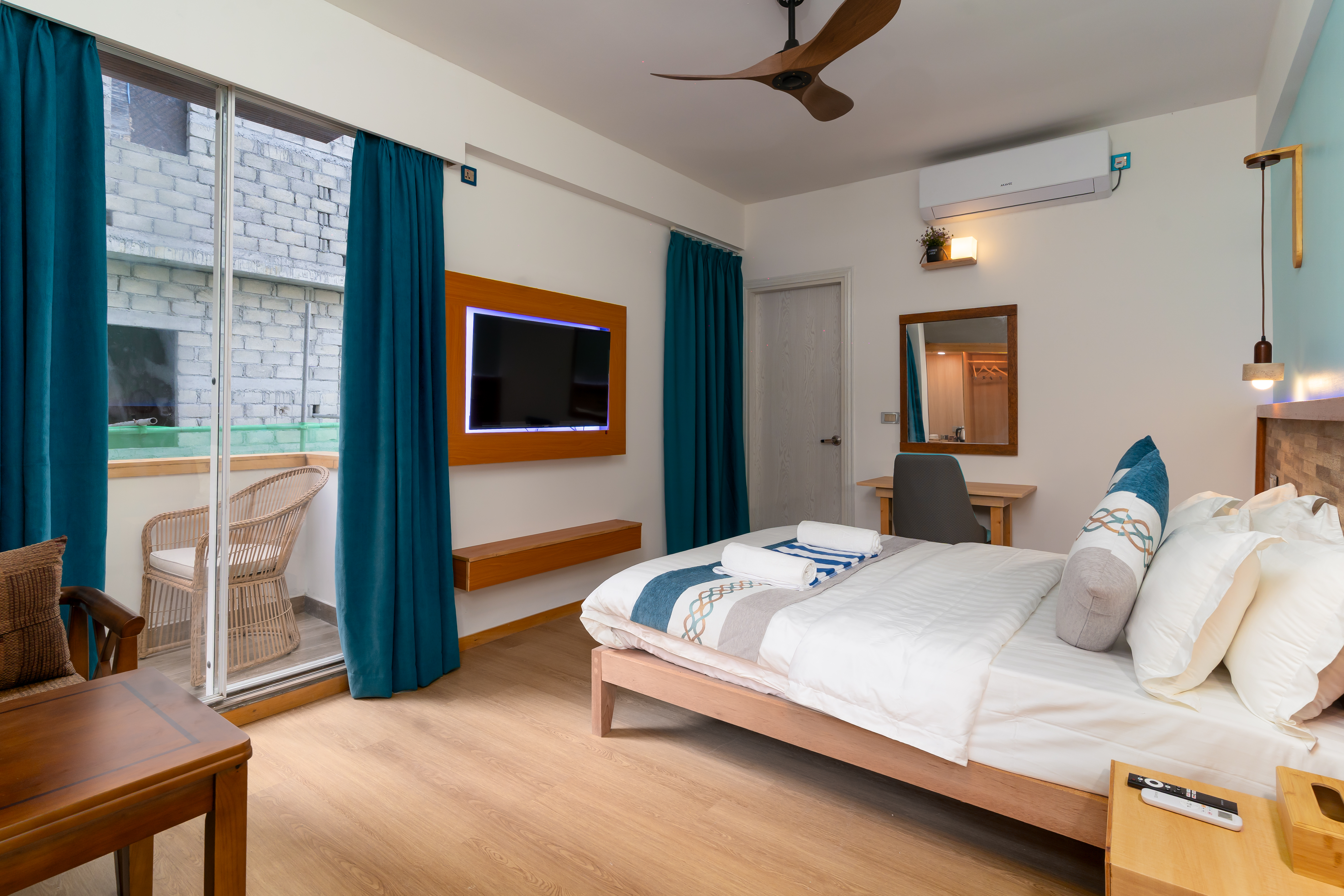 Standard Room thumbnail 2